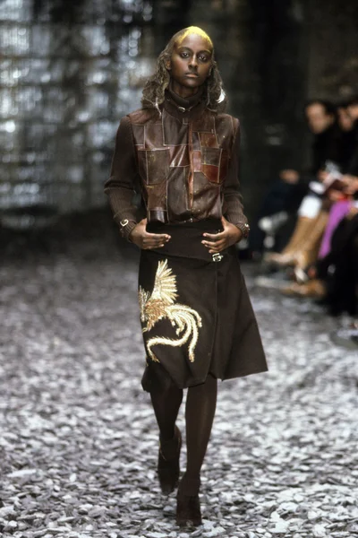 Look 27